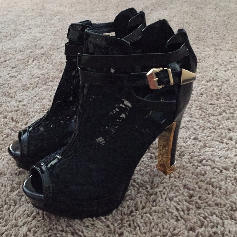 Black lace high heals